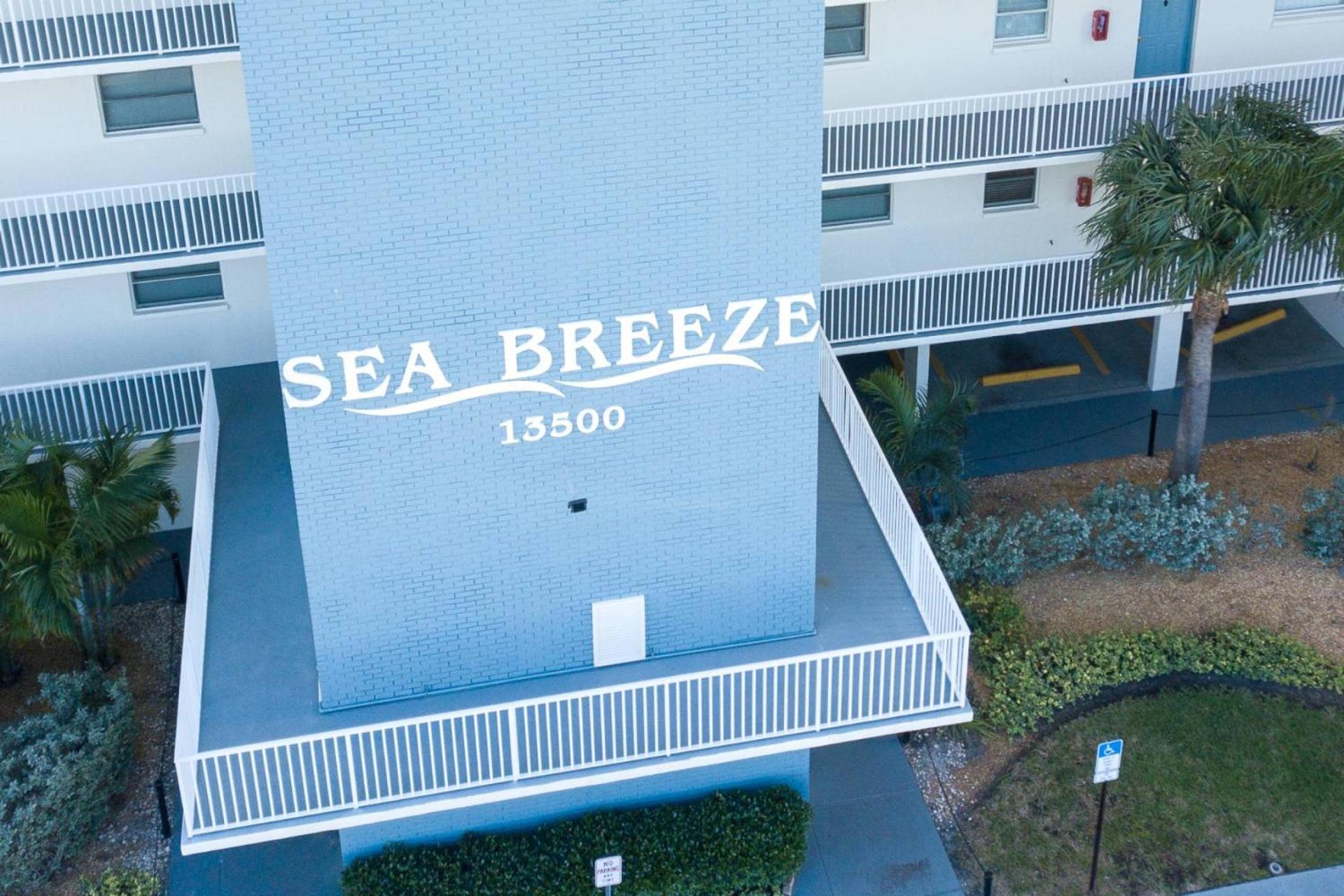 501 - Sea Breeze Villa St. Pete Beach Exterior photo